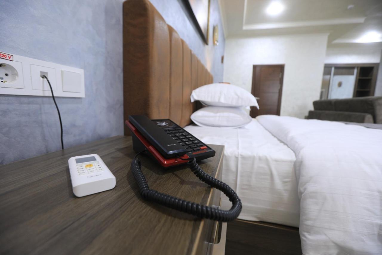 Chlnor Hotel Андижан Екстериор снимка