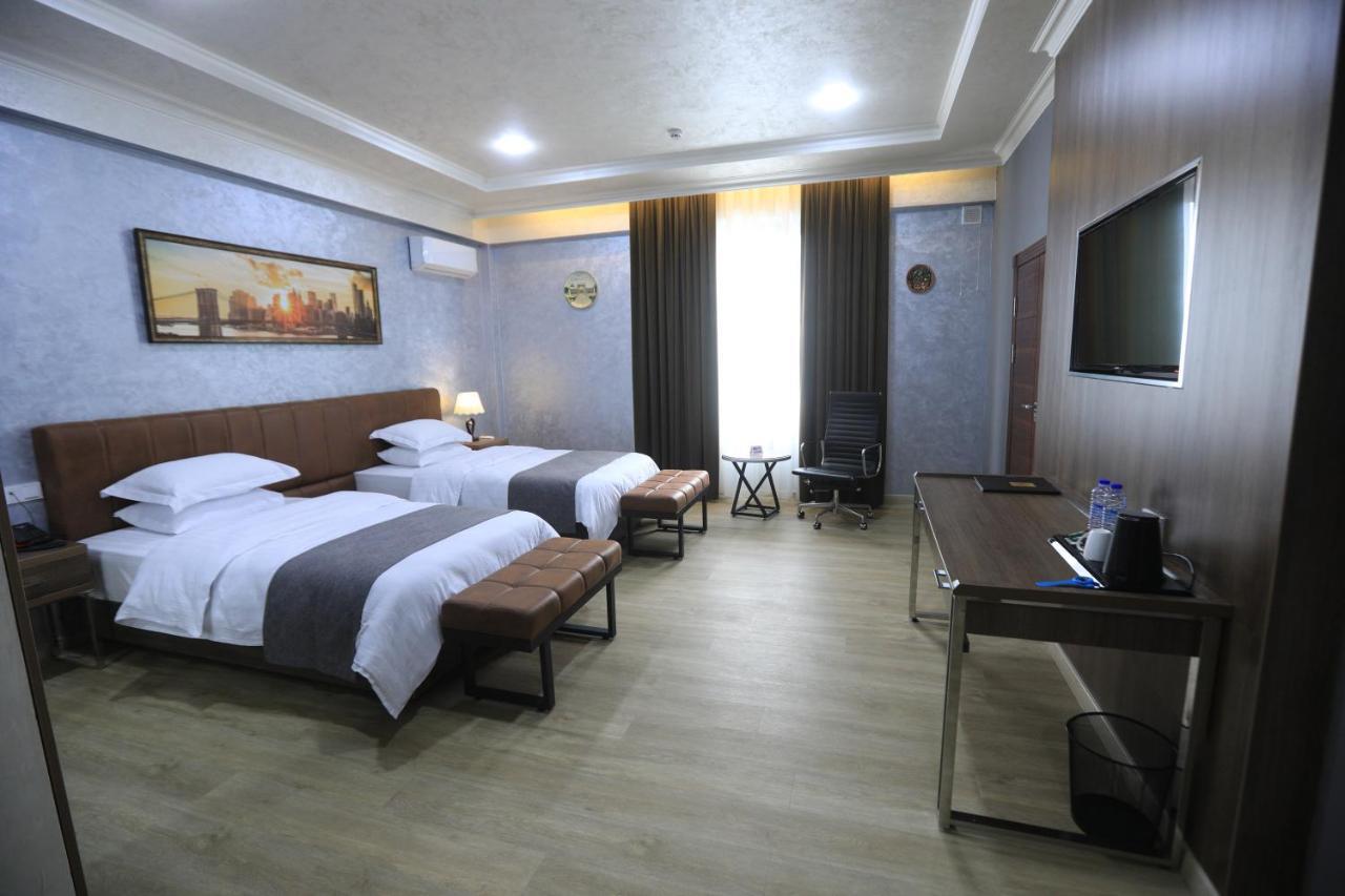 Chlnor Hotel Андижан Екстериор снимка