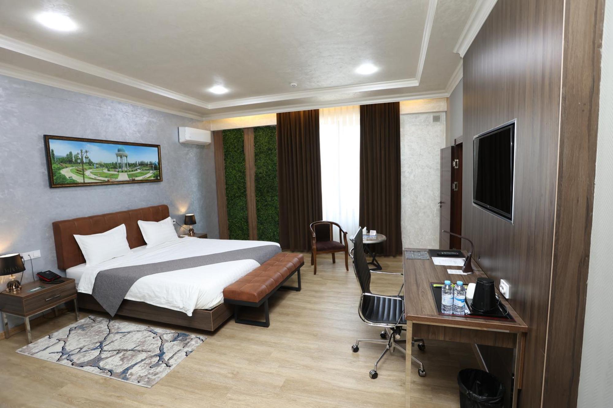 Chlnor Hotel Андижан Екстериор снимка